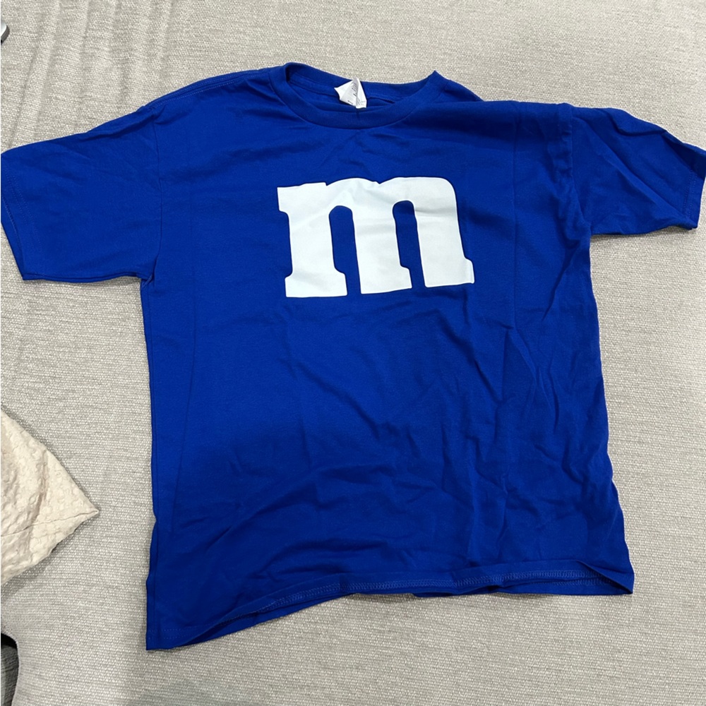 M&M tshirt in blue (excellent condition)